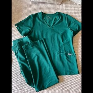 Hunter Green Fig Scrubs